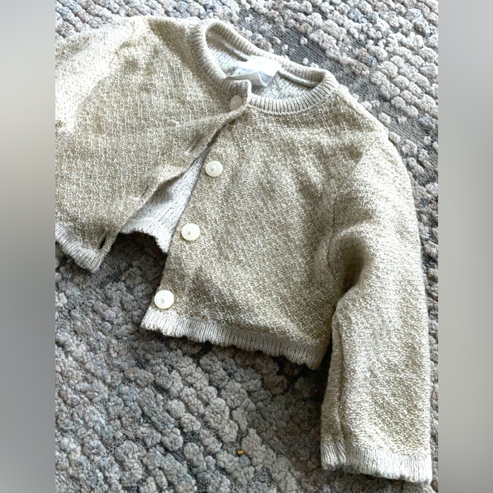 Gold sparkle sweater size 3-6 months - Picture 2 of 3